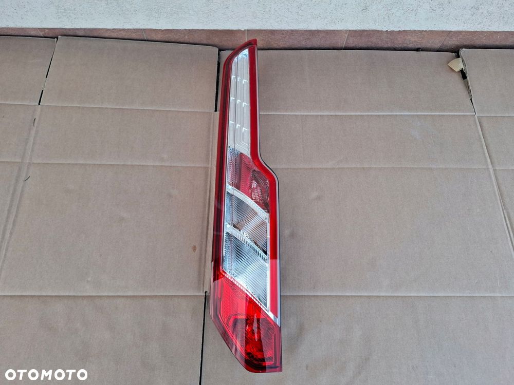 lampa tylna ford transit custom oryginał ładny stan