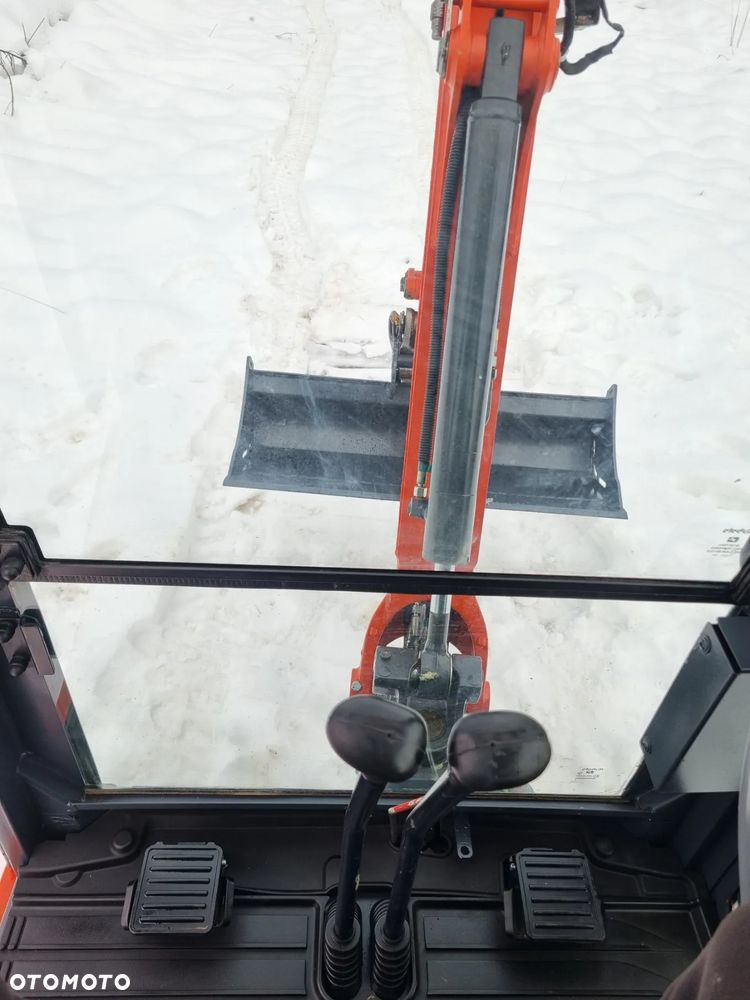 Kubota KX016-4 Koparka Gąsienicowa 2 tony. DEKRA aktualna do 2026r. Rozsuwane Hydr. podwozie! Sprowadzona z Norwegii! Zero luzów i wycieków. Maszyna jak Nowa z Salonu! 2017rok. Pełna Dokumentacja. Gąsienice bez zużycia! Łyżka Skarpowa Nowa! Szybkozłącze! Okazja Tanio! Dodatkowa Linia Hydr. na młot i wiertnice - 38