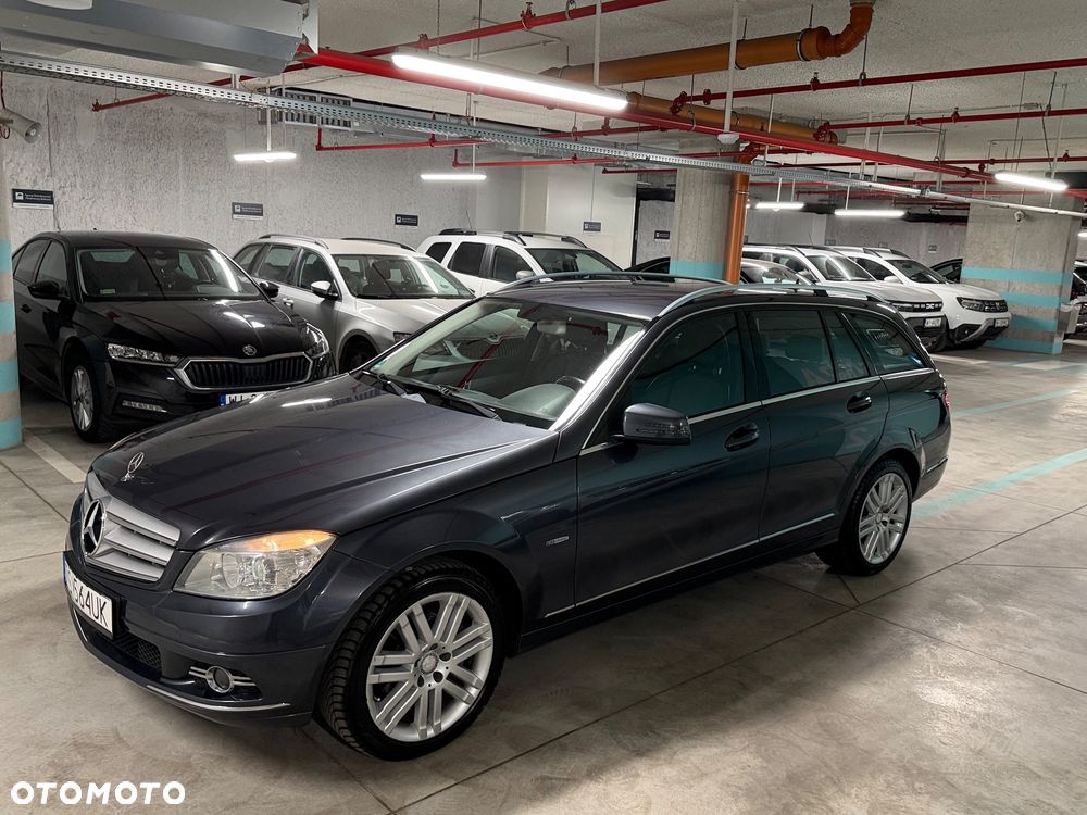 Mercedes-Benz Klasa C 250 CGI Automatik BlueEFFICIENCY Avantgarde - 12