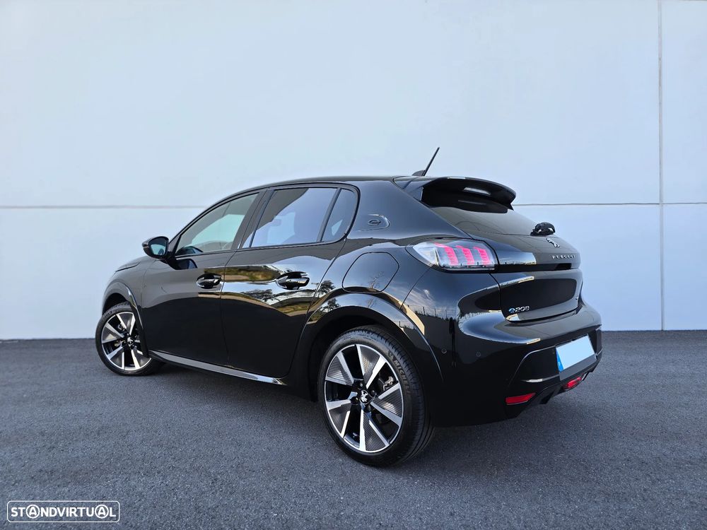 Peugeot e-208 GT - 6