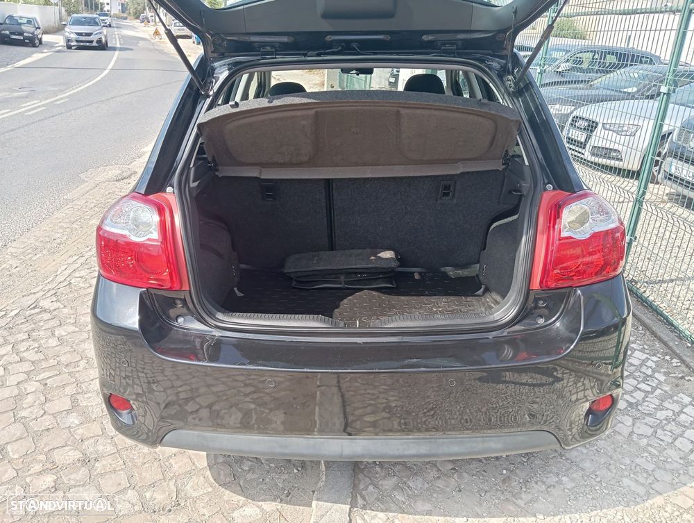 Toyota Auris 1.33 VVT-i AC - 16