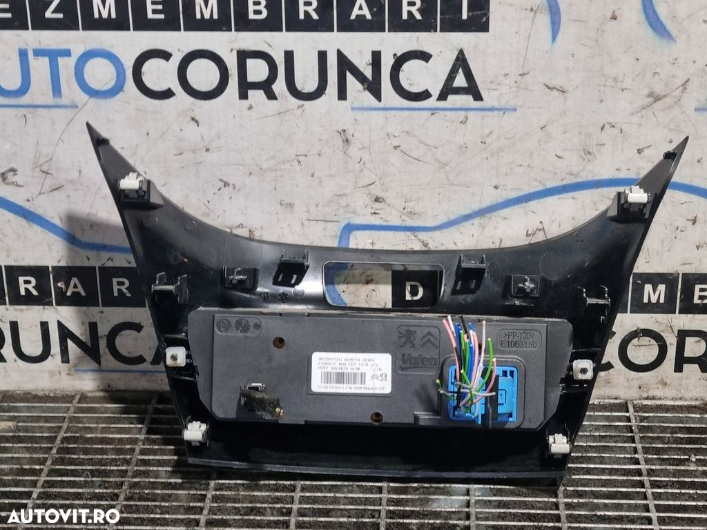 Panou Comanda AC Clima Peugeot 2008 Facelift 2016 - 2019 (1271) 96722471xu - 2