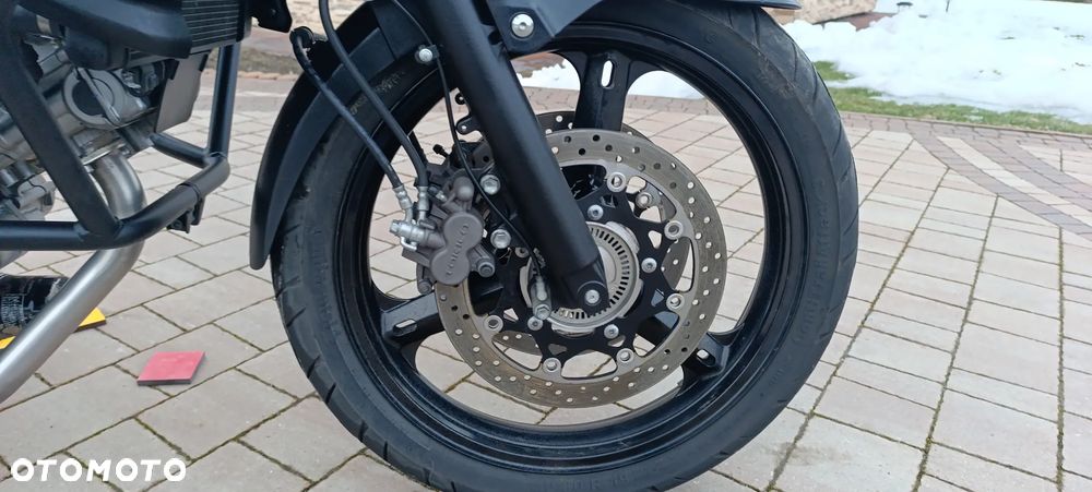 Suzuki V-STROM - 28