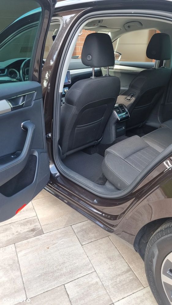 Skoda Superb 2.0 TDI SCR Style DSG - 7