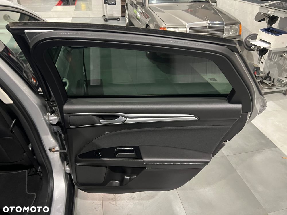Ford Mondeo - 23