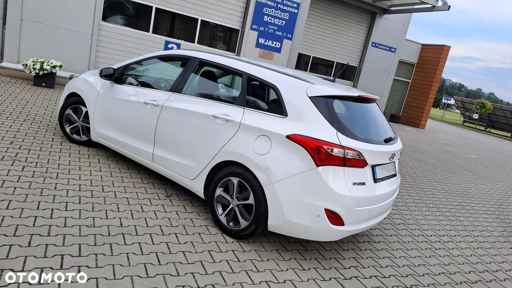 Hyundai i30 1.6 GDI Premium - 21
