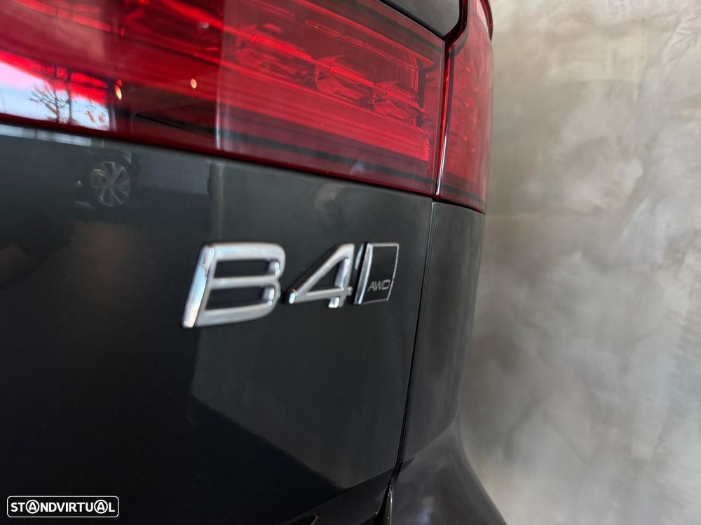 Volvo V60 Cross Country 2.0 B4 Geartronic - 13