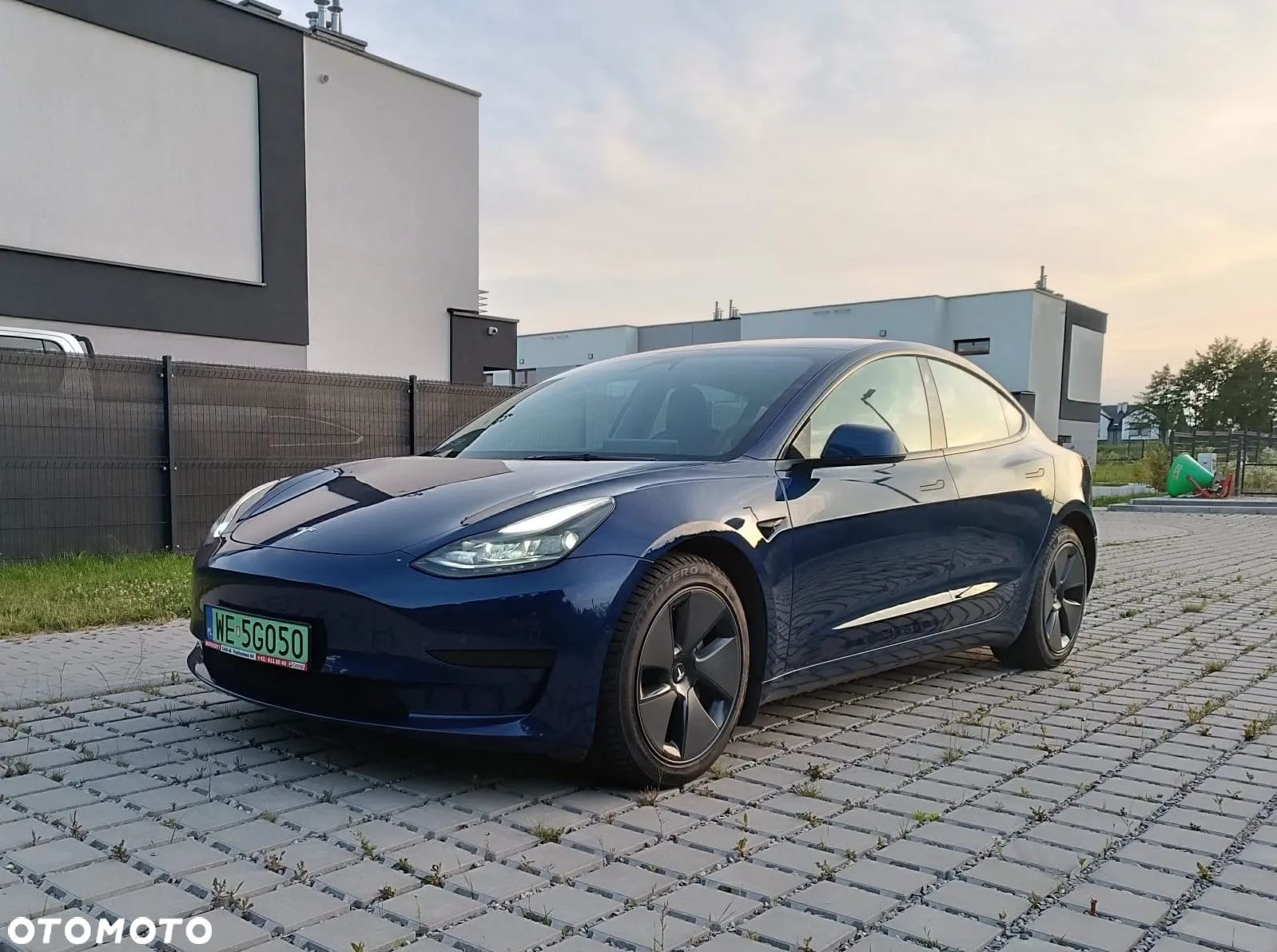 Tesla Model 3 - 1