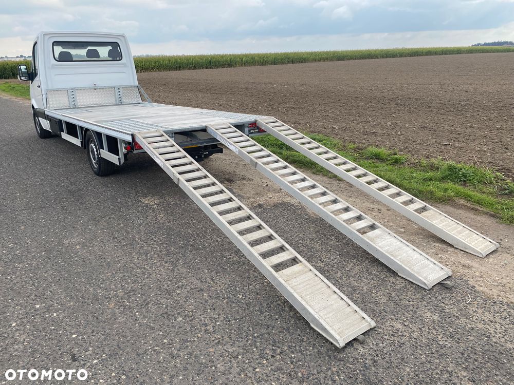 Mercedes-Benz Sprinter - 9