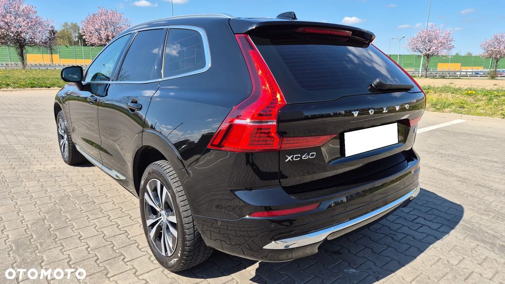 Volvo XC 60 T6 Plug-In Hybrid AWD Inscription Expression - 4