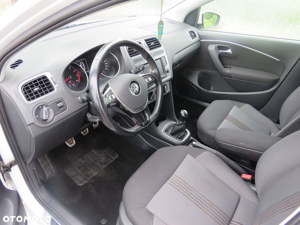 Volkswagen Polo 1.2 TSI MATCH - 5