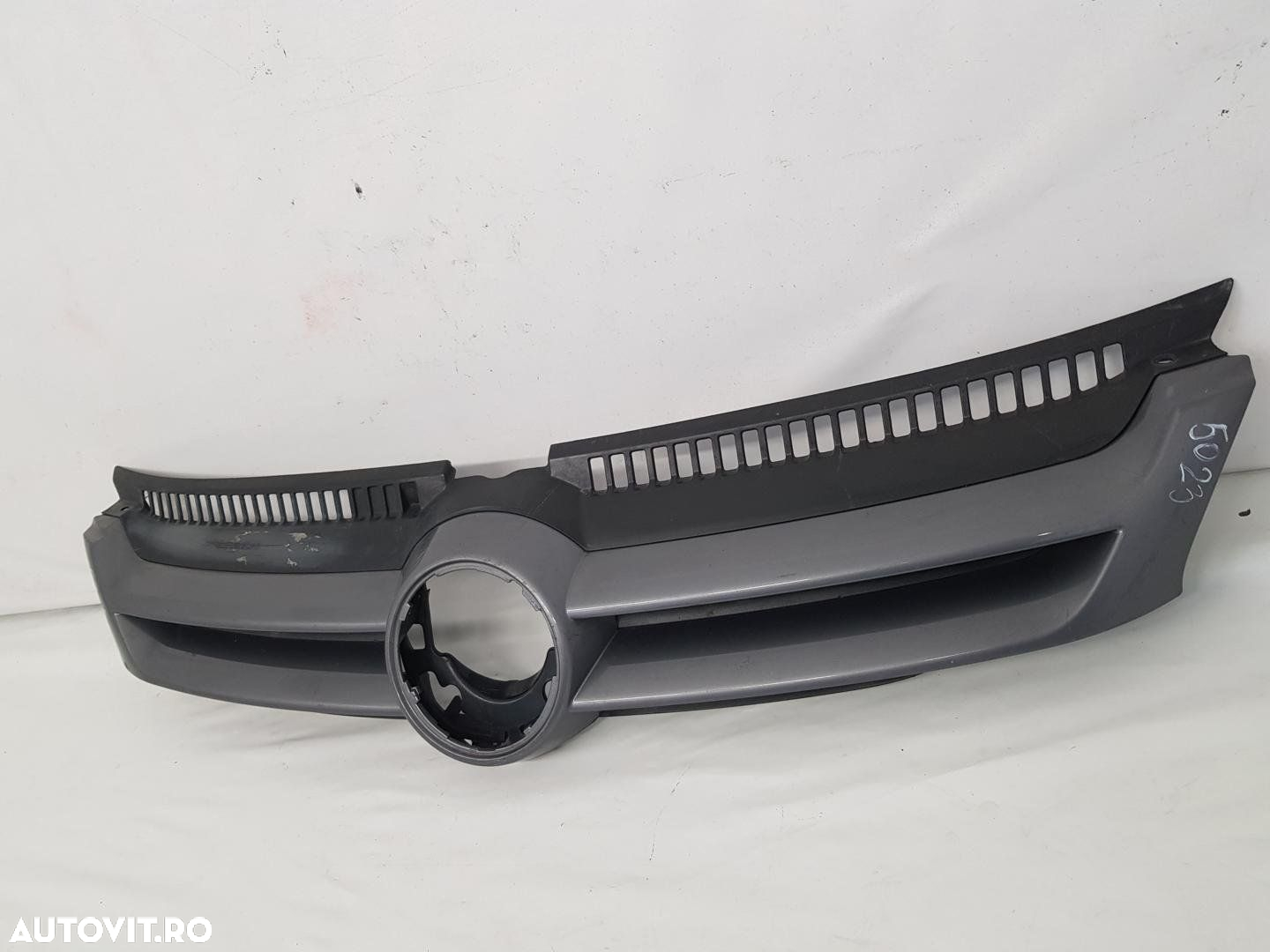 Grila radiator VW Golf 5 Plus dupa 2005 - 4