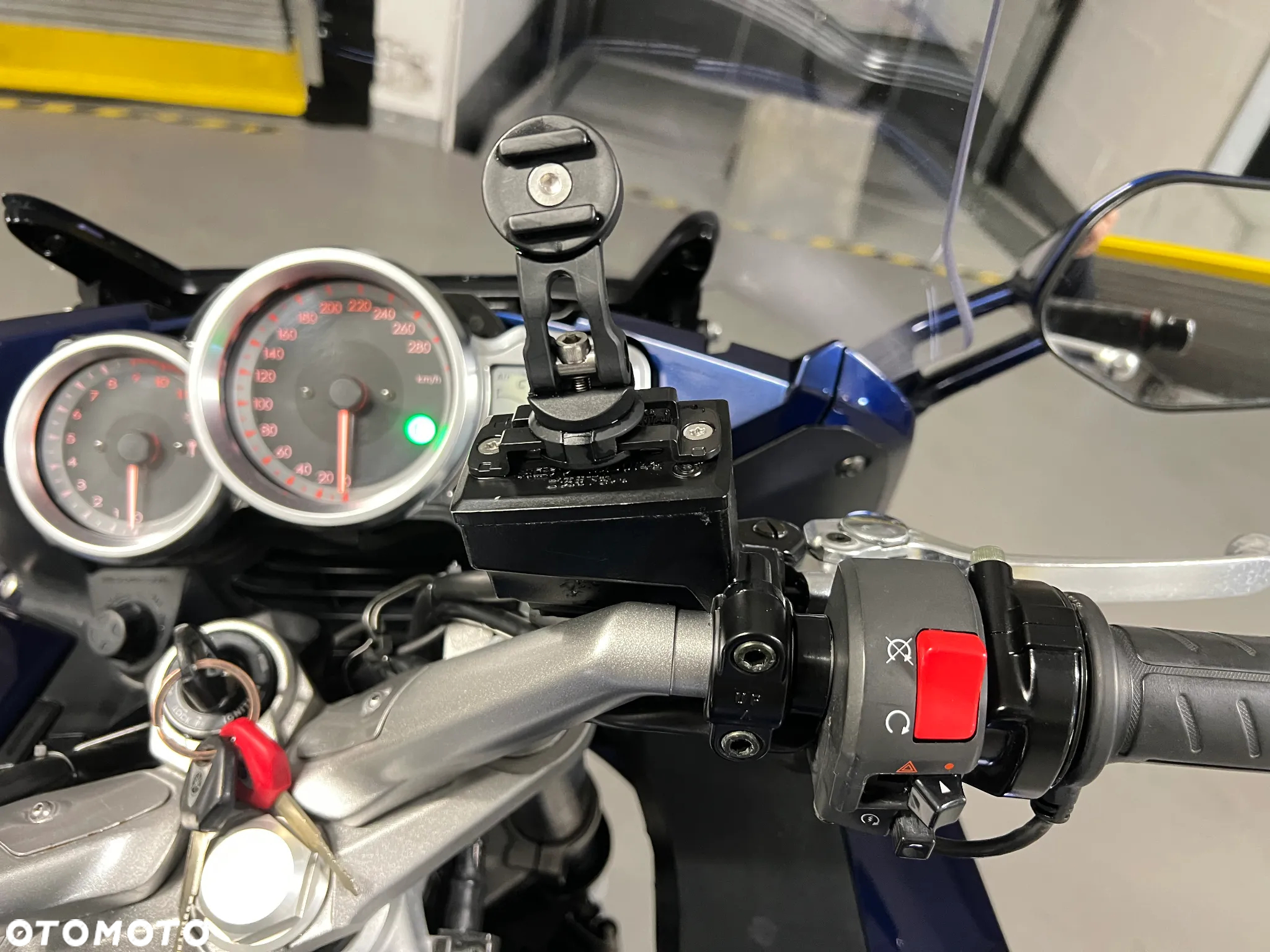 Yamaha FJR - 27