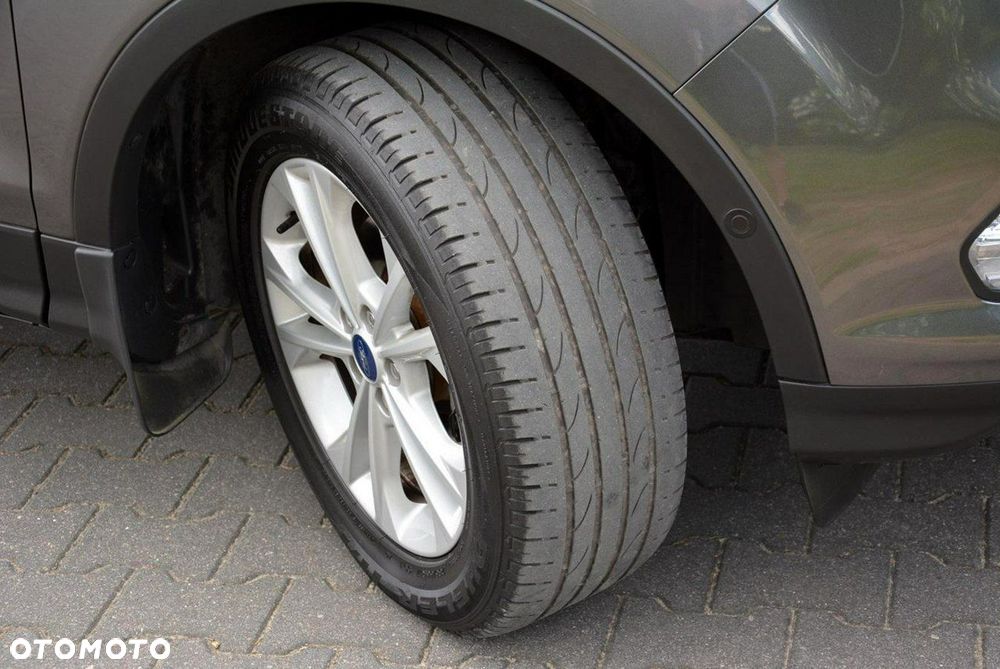 Ford Kuga 1.5 EcoBoost 2x4 Titanium - 39