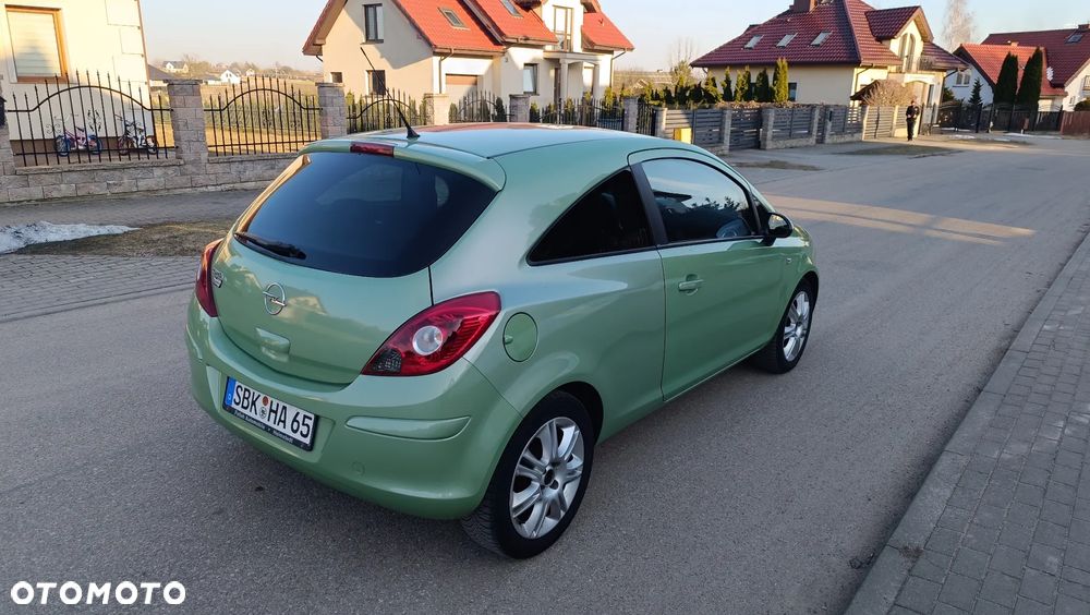 Opel Corsa 1.2 16V Innovation 110 Jahre - 8
