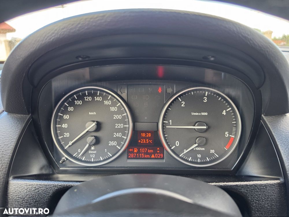 BMW X1 xDrive20d - 8