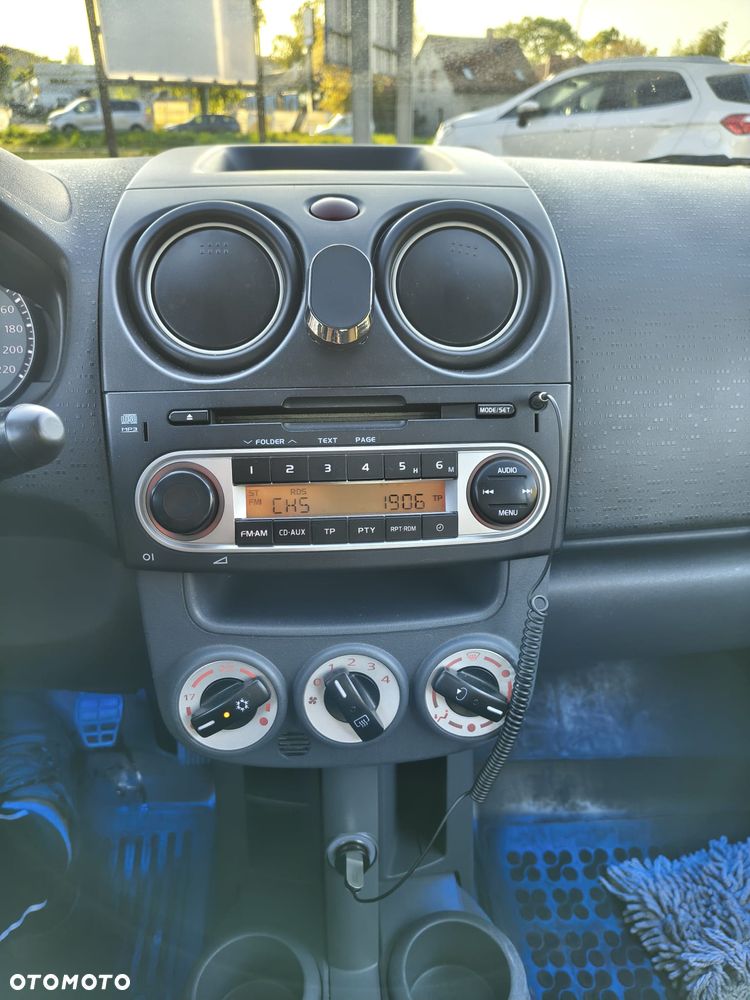 Mitsubishi Colt 1.1 - 12