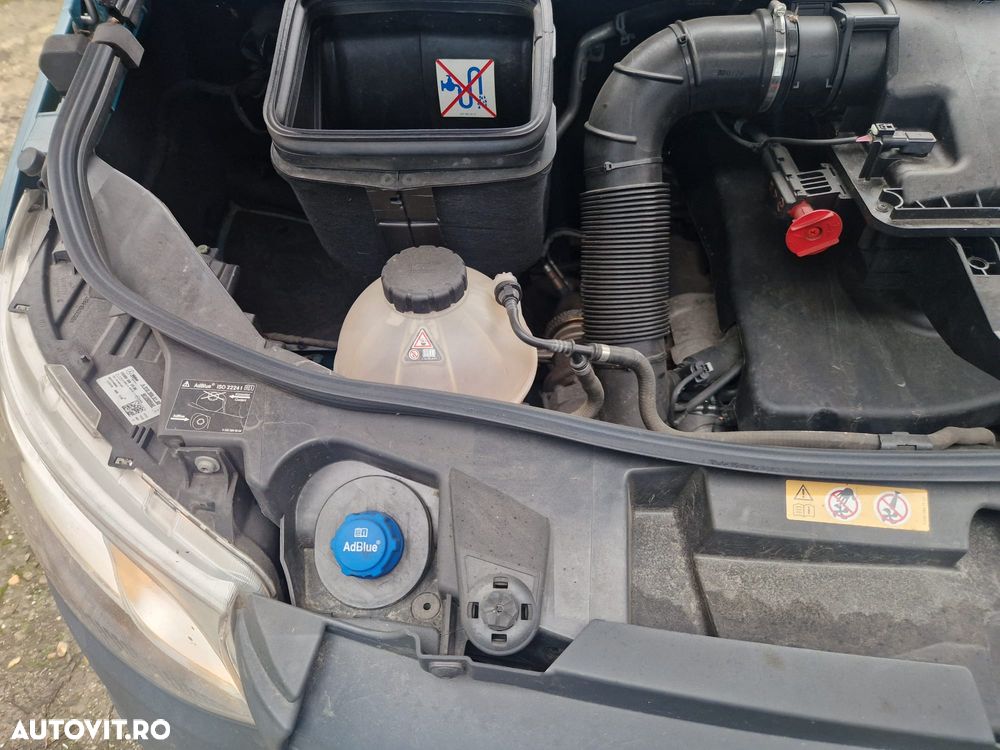 Mercedes-Benz Sprinter - 12