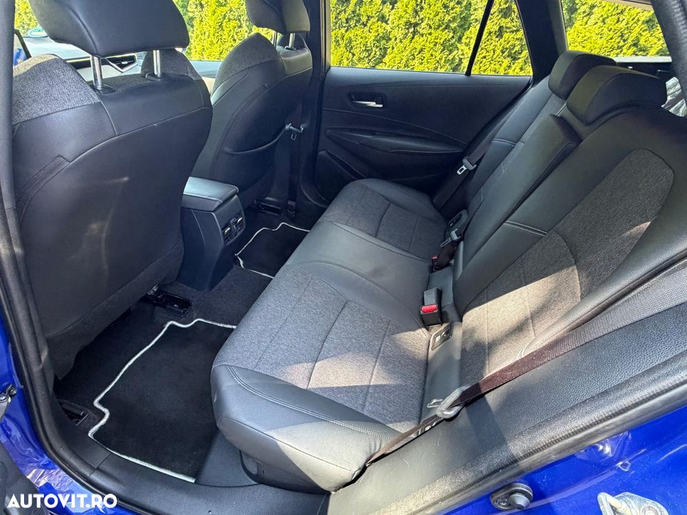 Toyota Corolla - 18