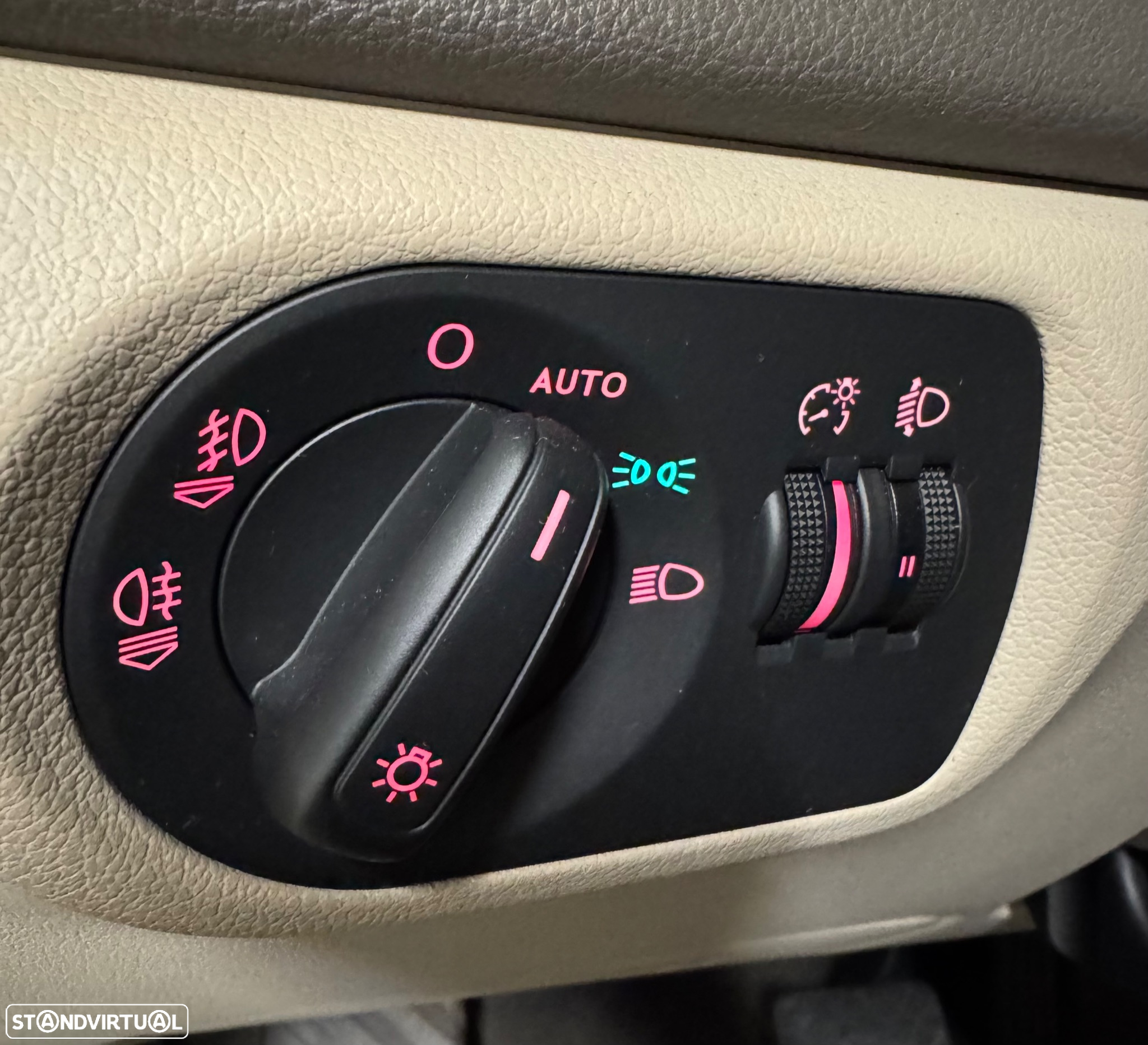 Audi Q3 2.0 TDI quattro Attraction S-tronic - 15