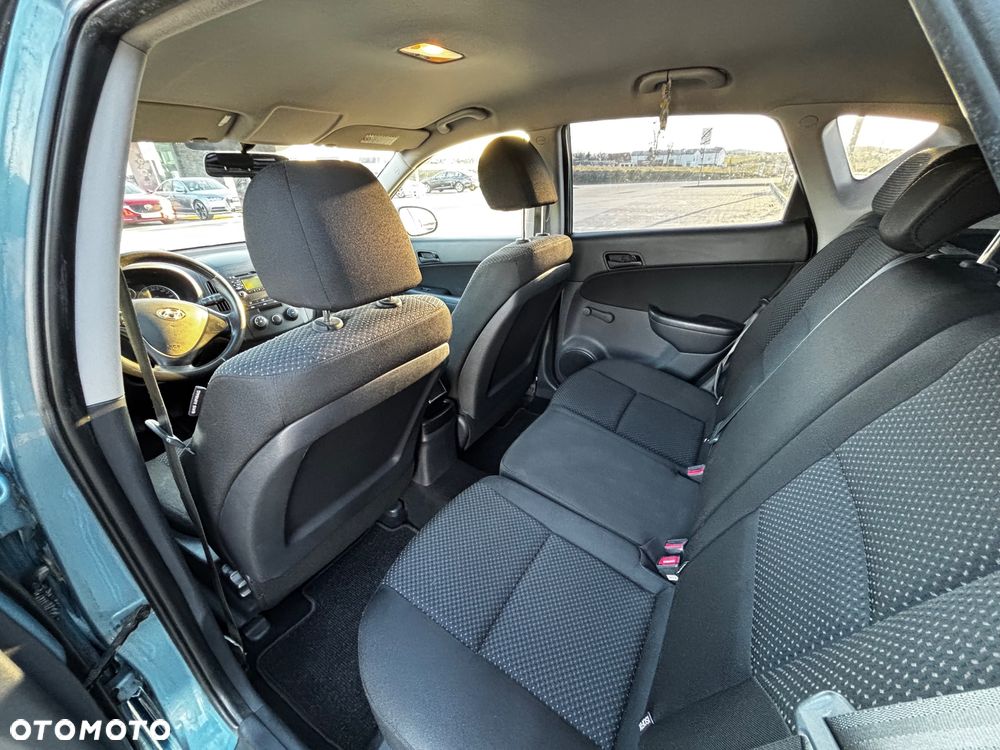 Hyundai i30 1.4 Classic + - 8