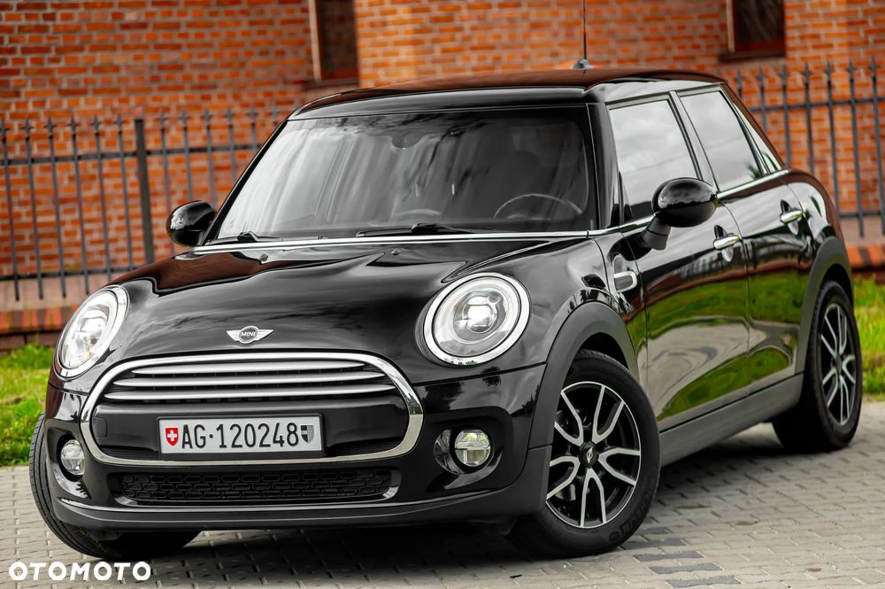 MINI Cooper Essential Trim - 14