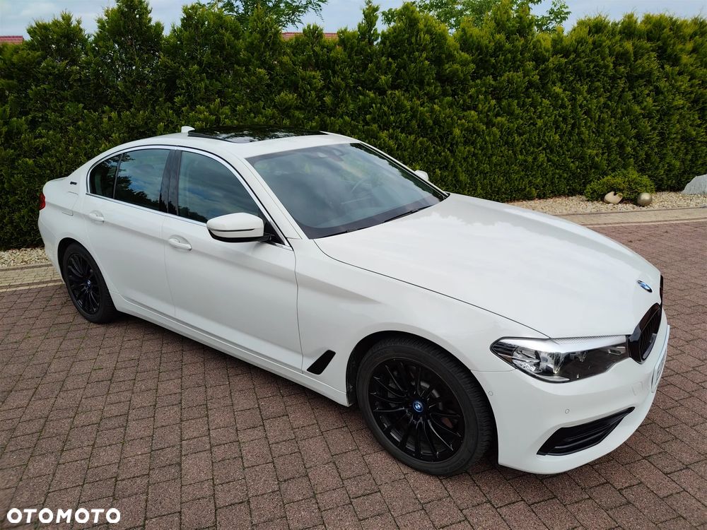 BMW Seria 5 530e iPerformance xDrive Luxury Line sport - 16