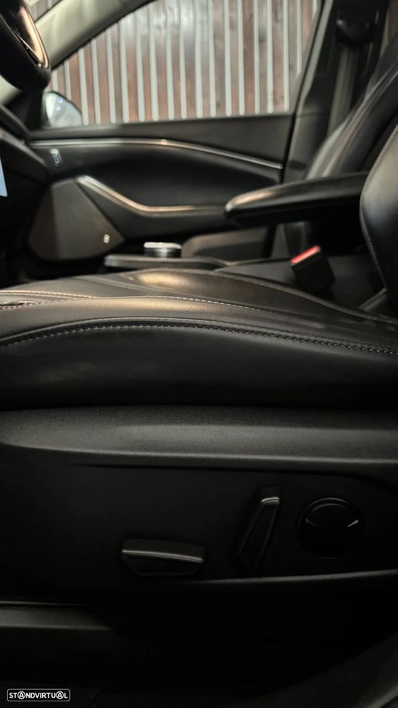 Ford Mustang Mach-E Premium - 16