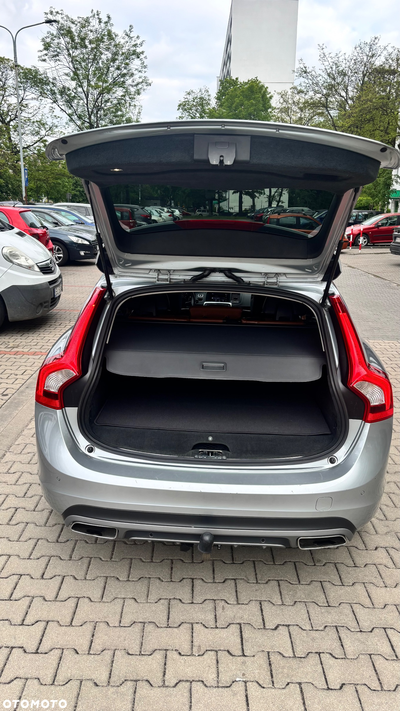 Volvo V60 D6 AWD Plug-in Hybrid Summum - 17