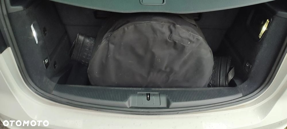 Volkswagen Sharan 2.0 TDI Highline DSG - 25