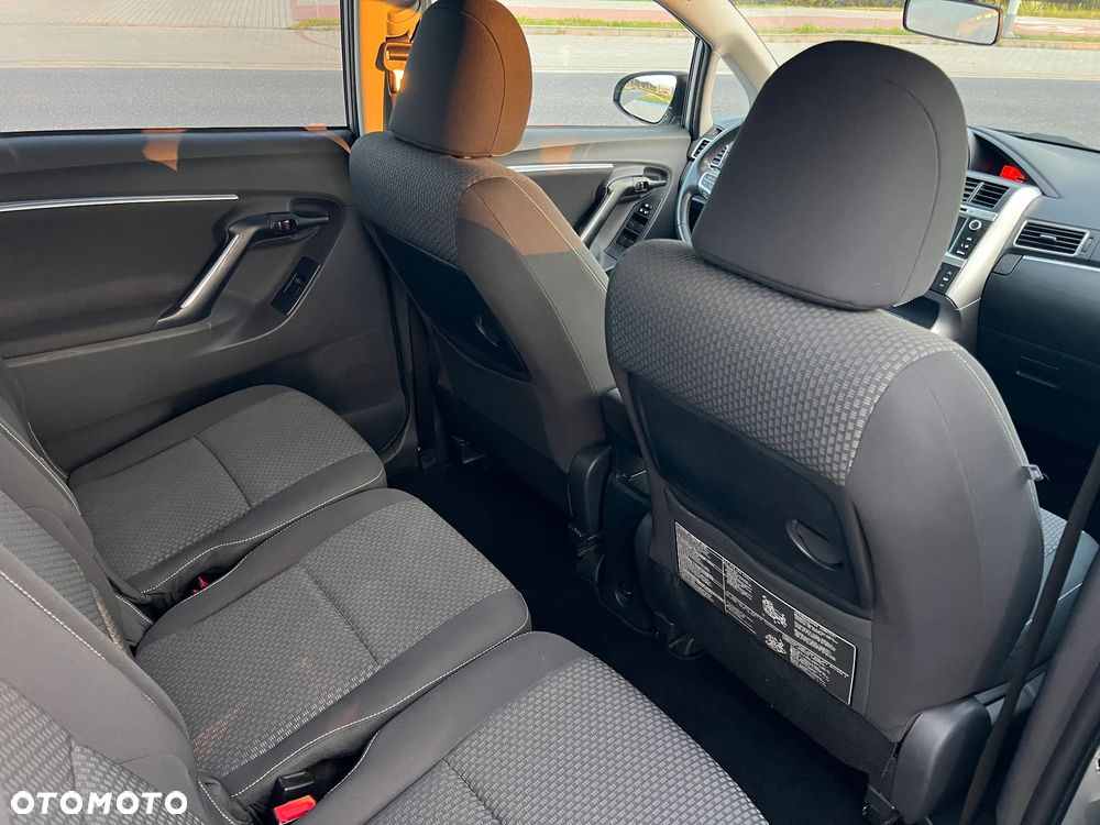 Toyota Verso 2.0 D-4D Sol - 11