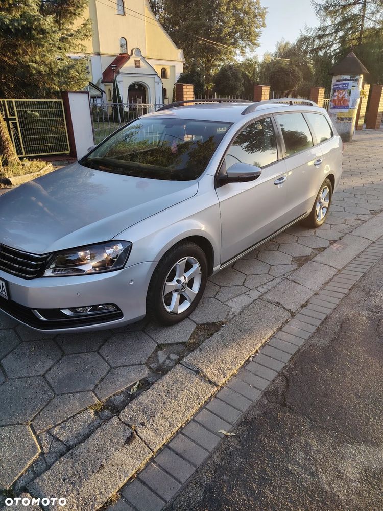 Volkswagen Passat 2011 photo 2