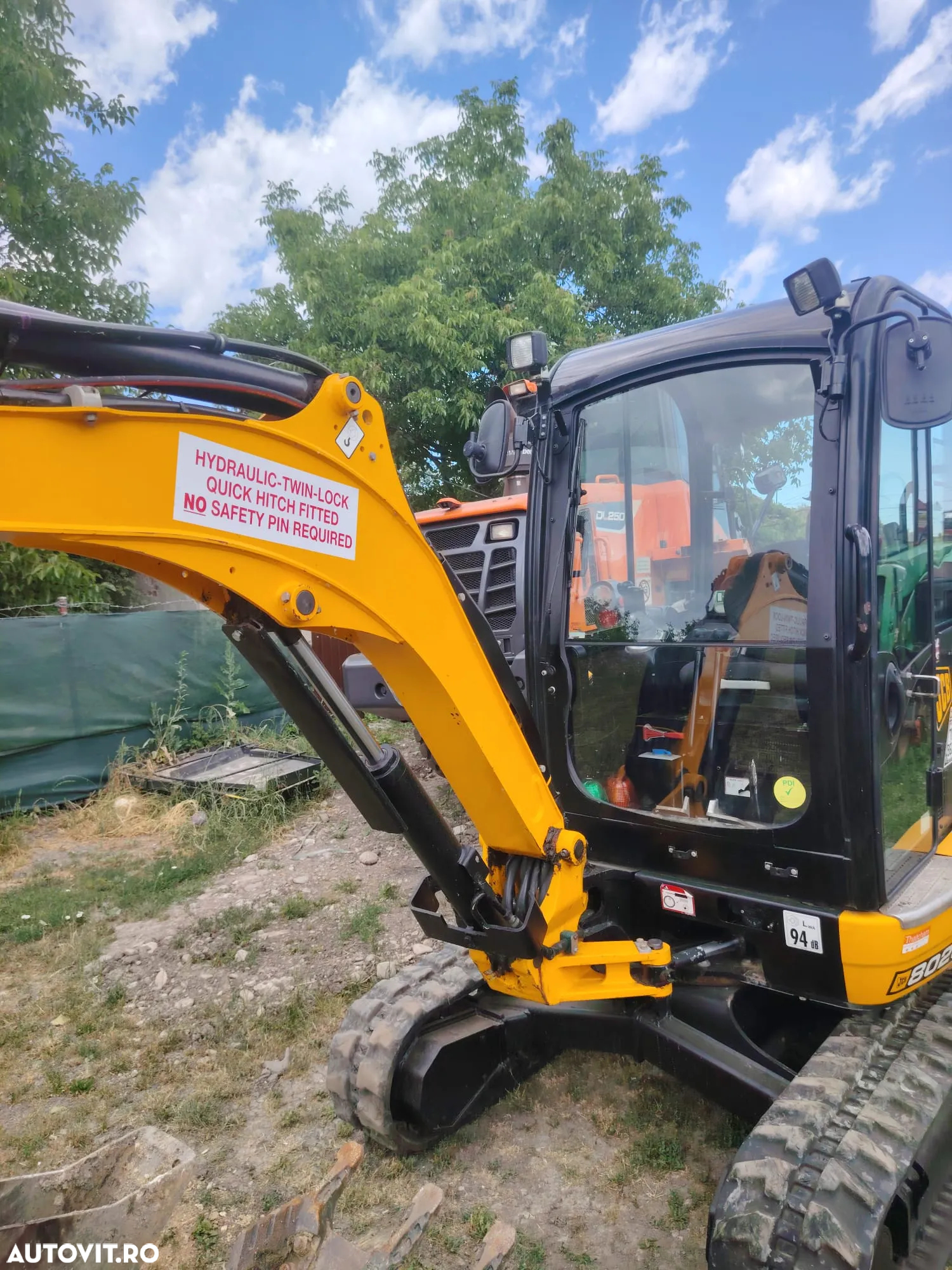 JCB 8026 - 9