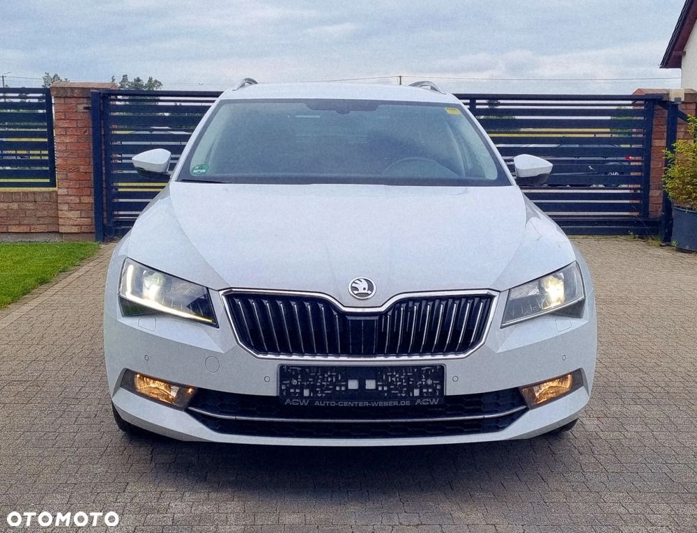Skoda Superb 2.0 TDI DSG Premium Edition - 2