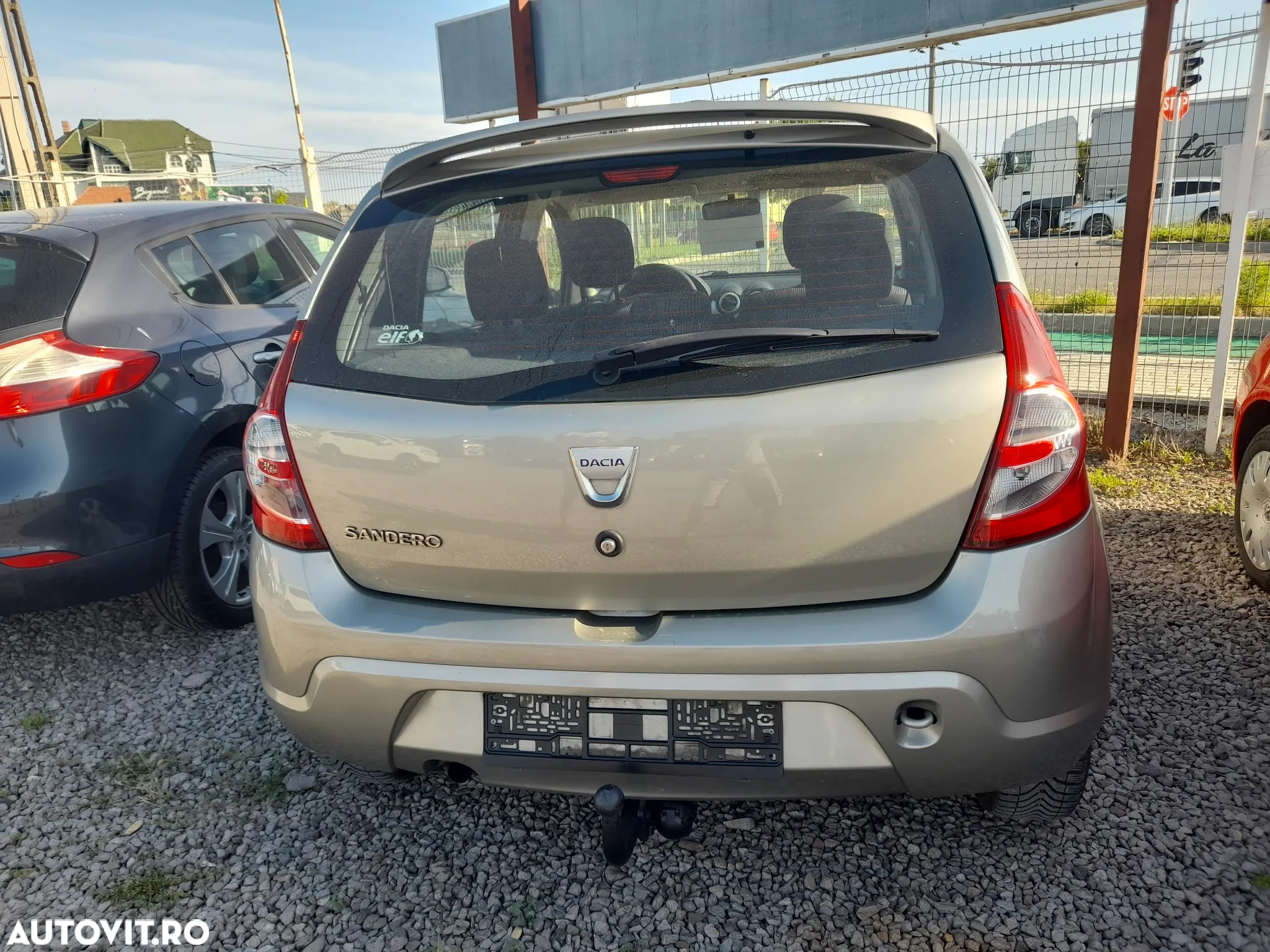 Dacia Sandero 1.2 16V 75 Laureate - 16