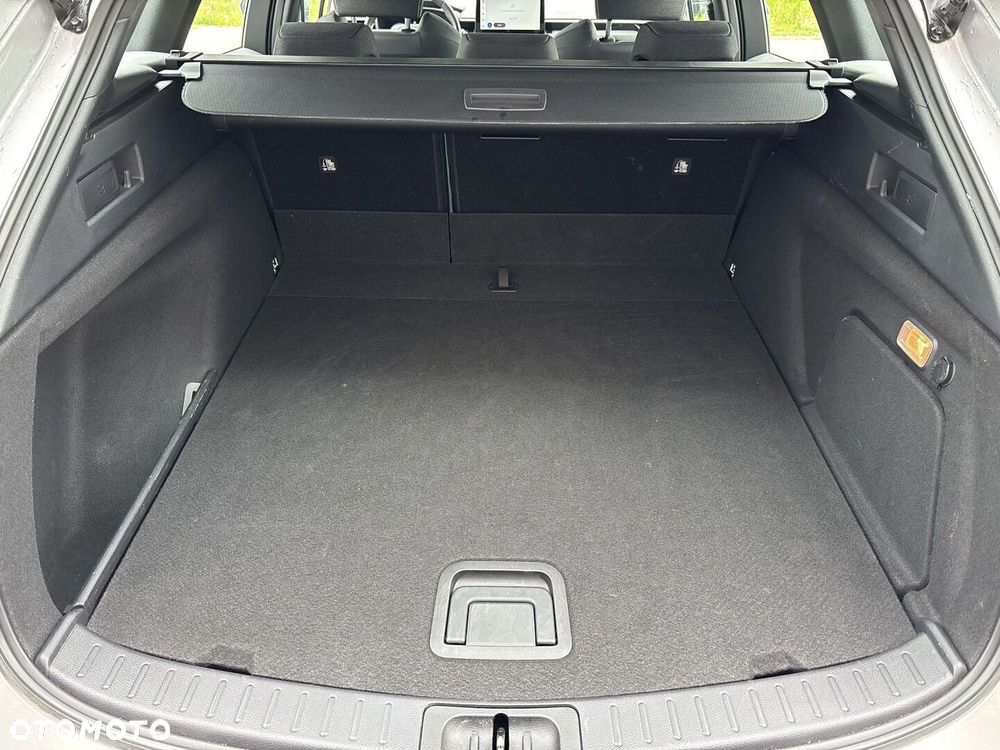 Toyota Corolla 2.0 Hybrid Comfort - 21