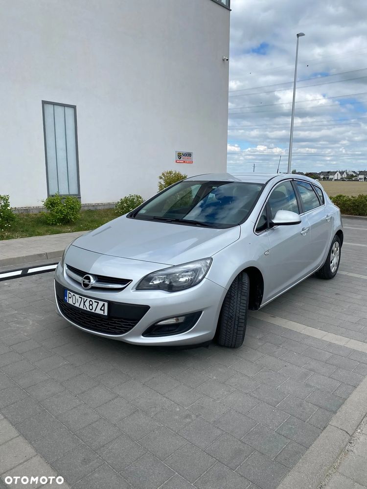 Opel Astra 1.4 T Essentia EU6 - 1