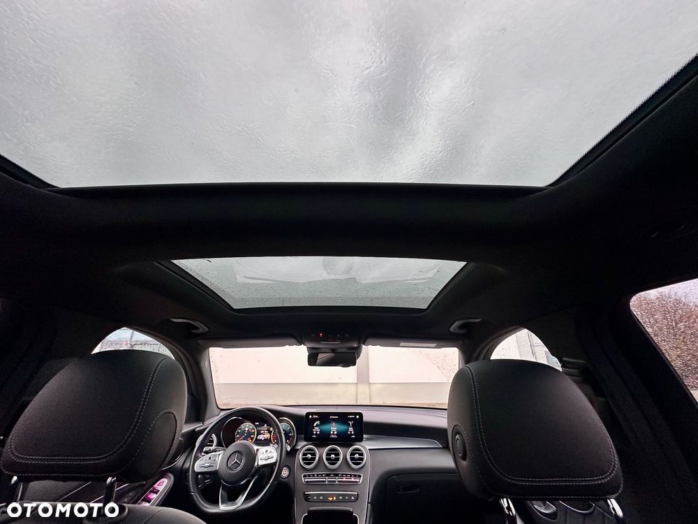 Mercedes-Benz GLC 300 d 4Matic 9G-TRONIC AMG Line - 27