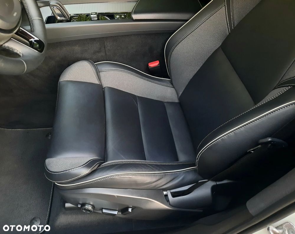Volvo XC 60 B4 B R-Design - 23