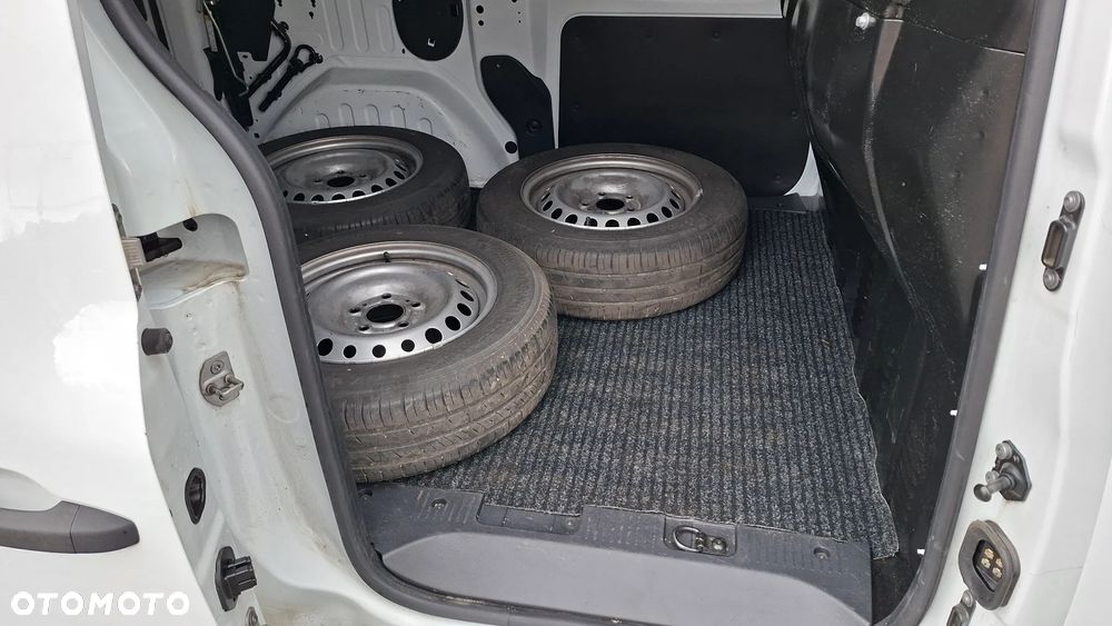 Renault Express - 10