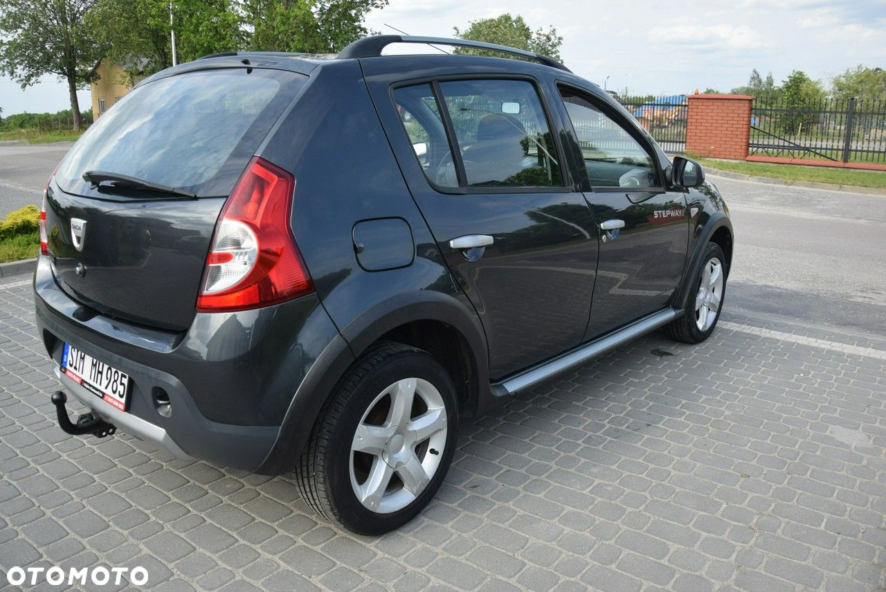 Dacia Sandero Stepway 1.6 - 9
