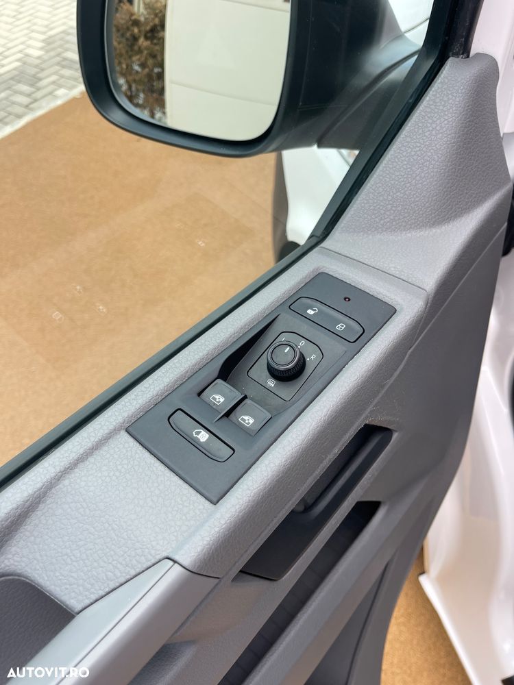 Volkswagen Transporter 2.0TDI  LUNG  2CULISANTE - 31