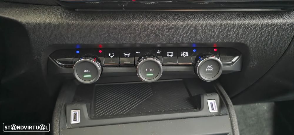 Citroën e-C4 136 YOU - 14