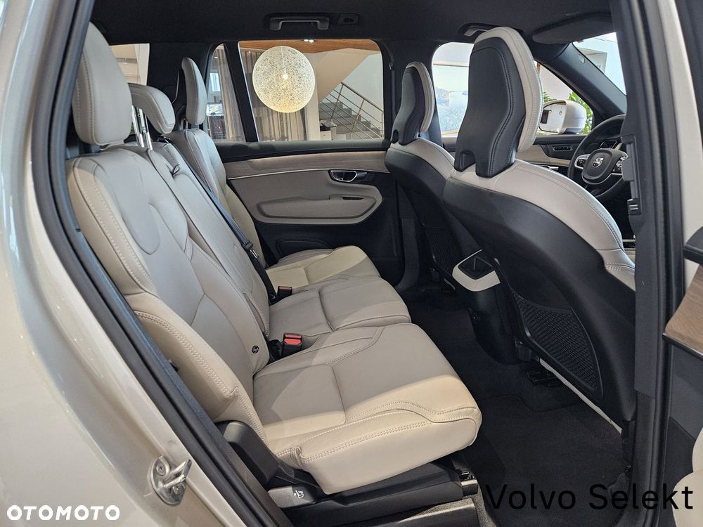Volvo XC 90 - 25