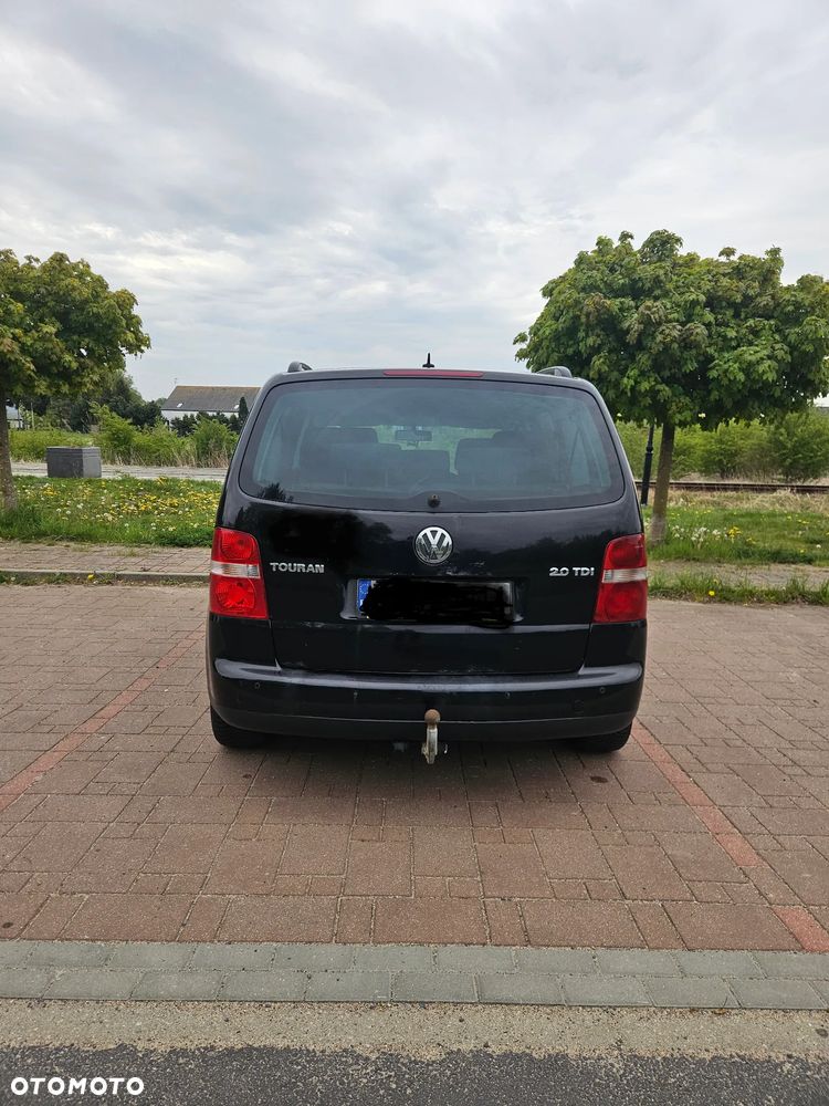 Volkswagen Touran 2.0 TDI Highline DSG - 8