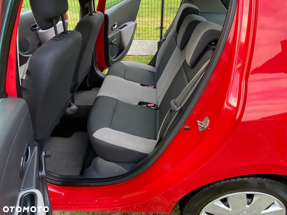 Renault Clio 1.2 16V 75 Dynamique - 33