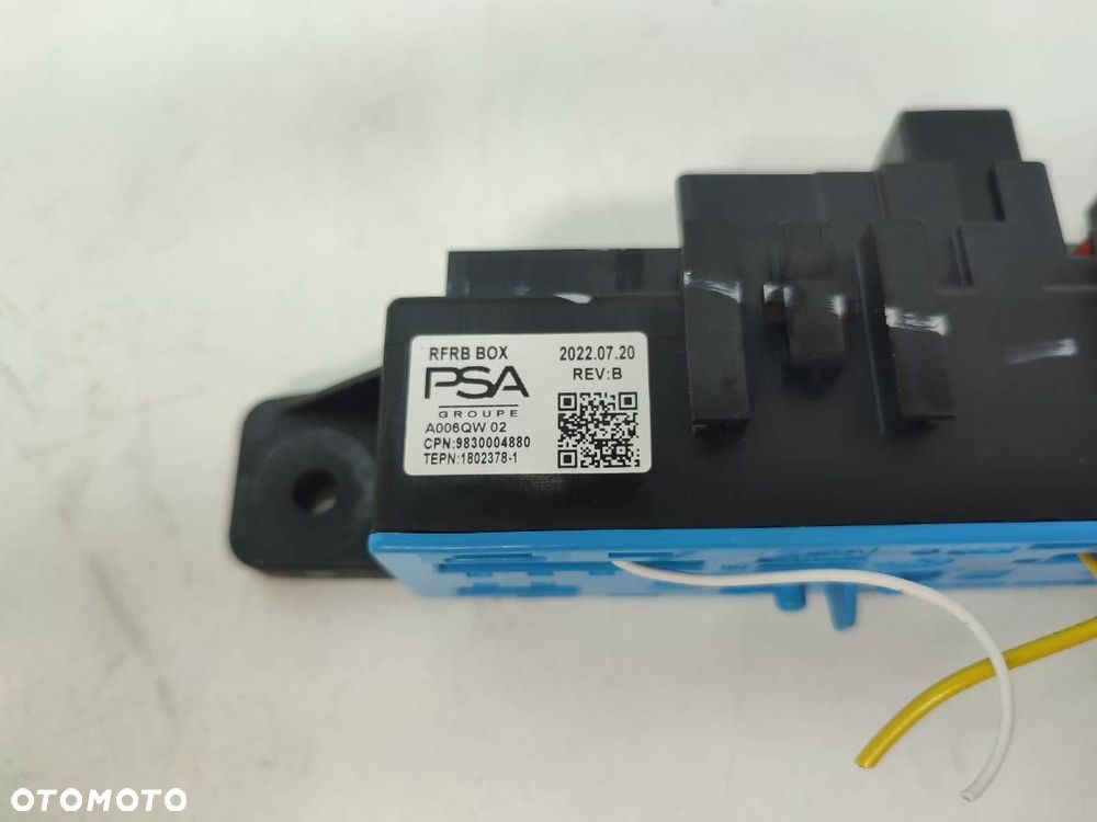 SKRZYNKA BEZPIECZNIKÓW CITROEN C5 X 9830004880 - 6