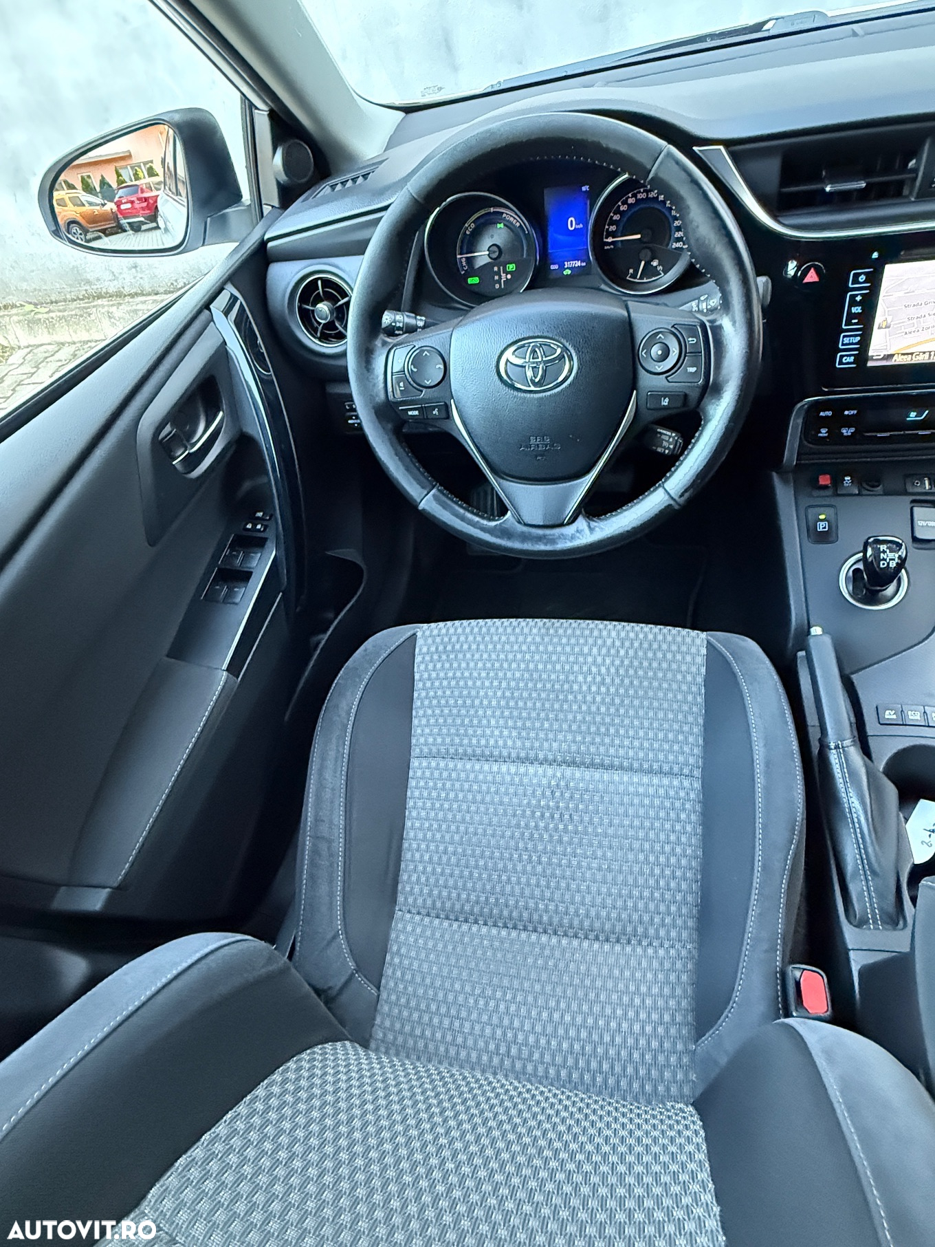 Toyota Auris 1.8 VVT-i Hybrid Automatik Comfort - 32