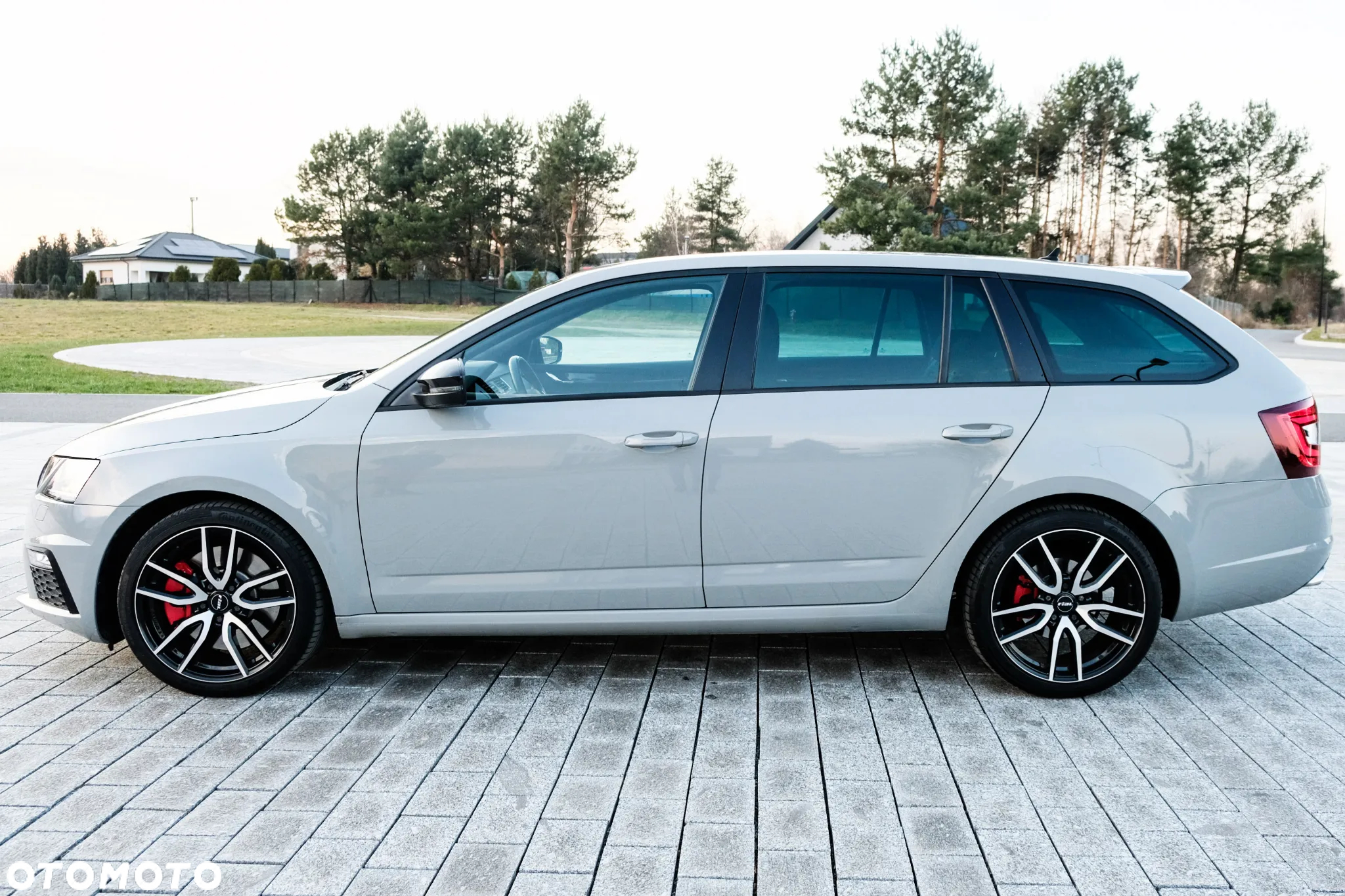 Skoda Octavia Combi 2.0 TSI RS 230 - 5
