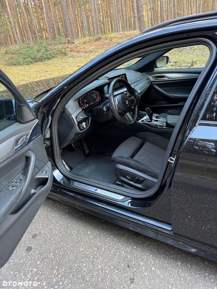 BMW Seria 5 520d M Sport Edition - 14